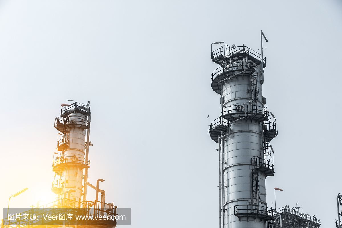 工業園區。石油和天然氣煉制工業工廠。